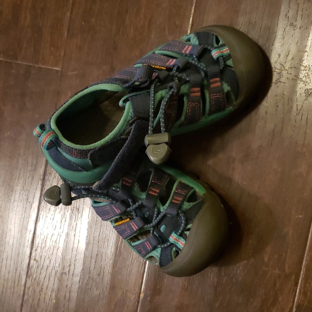 Keen hiking sandals
